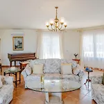 Marques By Interhome