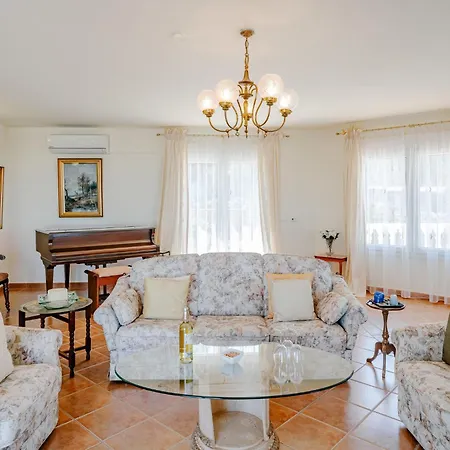 Marques By Interhome